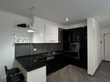 0684151197 Jepet me qira apartament 1+1 (i kthyeshëm në 2+1)