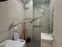Apartament 2+1+2 me post parkimi me qira , Liqeni i Thate