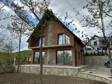 LINA-Shitet Vila 160m2 me 5ari oborr Jezerc