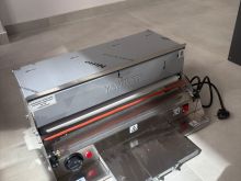 Makinë profesionale për streçim dhe paketim, elektrike.