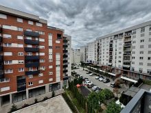Jepet me qira banesa  85m² në katin e 5-të afer Rrugën B