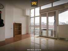 Banesë - Zyrë 54m² me #QIRA në Qendër