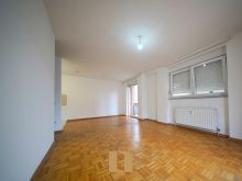 BANESË / ZYRË ME QIRA NË MUHARREM FEJZA 75M²