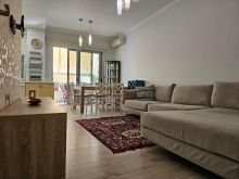 Jepet me qera apartamenti siper mir zotit Liqeni I Thate
