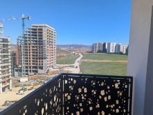 Banesë në shitje