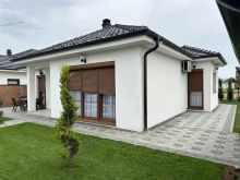 LINA-Shitet Shtepia 1 kateshe me 4ari oborr Ferizaj 384/23