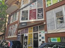 ZYRE NE QERA NE QENDER (MBRAPA TEATRIT KOMBETAR)