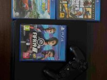 Shitet PS4 ne gjendje te mire