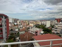 Shitet apartament 2+1 te Kodra e Djellit