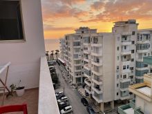 JEPET ME QERA DITORE APARTAMENT NE LUNGOMARE