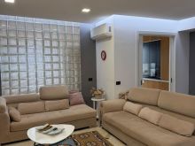 Jepet me qera apartament 2+1+2 tek Tregu Fshatar, Durrës