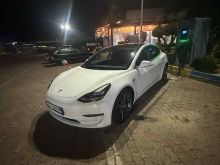 Tesla elektrike 2021