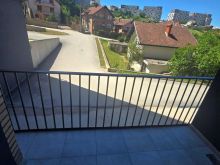 Banesë në shitje