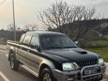 Mitsubishi L200 me 4 porta me karrocieri te gjat