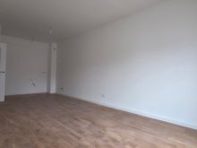 Banesë në shitje në Aktash
