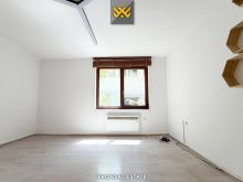 Banesë / Zyrë 33m² me #QIRA në Lakrishtë