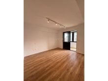 +355694812568 Shitet Apartament 2+1 pranë Shkollës “Kushtrim