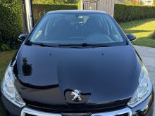 Shitet vetura peugeot 208 1.6