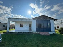 Agonas,Shitet shtepi  +10.000 m² toke ullishte,Kavaje