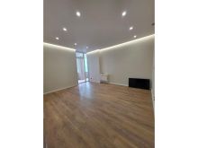 Shitet ,Apartament 1+1, Komuna e Parisit, Tirane