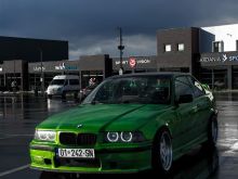 BMW e36 coupe 320i