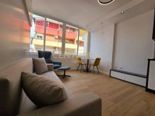 Mbikalimi i Komunes se Parisit. Apartament Studio Per Qera