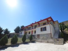 🏕️✨ Shitet Vilë 2-Katëshe – 3 km nga Hyrja e Pogradecit ✨🏕