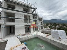 🌊 SHITEN APARTAMENTE ME TIPOLOGJI 1+1 DHE 2+1 NË RADHIMË