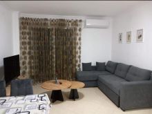 🔥Apartament 1+1 me qira – Pallatet Çabej, Yzberisht