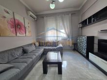 Shitet, Apartament 2+1, Ish Parku i Autobuzave, Tiranë.