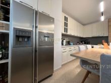 +355684394200 Apartament 2+1+2 Për Shitje në Stacionin e Tre