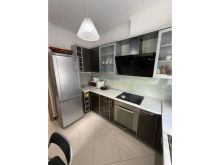 QIRA , APARTAMENT 2+1+2 + POST PARKIMI , UNAZA E RE