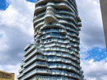 🏡 Shitet Apartament 1+1 – Tirana’s Rock 💰 Çmimi: 4,100 €/m