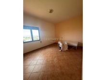 Vilë 2-Katëshe për Shitje me Garazh dhe Oborr.0693150128