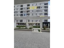 Njësi Komerciale me Qira + Verandë + 2 Poste Parkimi tek Uni