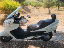 Motorr Suzuki Burgman 400 i vecante ne llojin e tij Limited