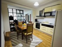 JEPET APARTAMENT ME QERA 1+1 RRUGA E KOSOVAREVE