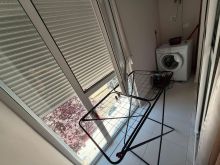 🏡 APARTAMENT 2+1 ME QERA – RRUGA E BARRIKADAVE