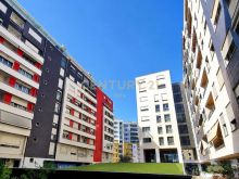 JEPET ME QIRA APARTAMENT 3+1+2+POST PARKIMI TEK KOMPLEKSI NO