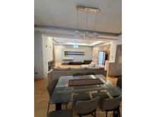 Shitet Apartament 2+1+2+Garazh te Myslym Shyri
