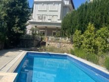 🏡 SHITET VILË 4-KATËSHE ME PISHINË – Akacia Hills, TEG