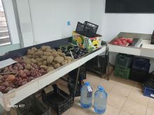 Ekspozitor per fruta perime