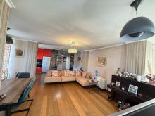 Shitet, Apartament 2+1, Pallati me Shigjeta, Tirane