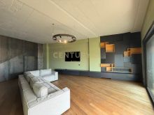 Penthouse Modern 200m² me Qira në Astir – Super Hapësirë, St