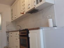 Jepet me qera 1+1, prane Universitetit Marin Barleti