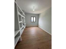 Shitet,Apartament 2+1+2, Rruga \"Shefqet Kuka\", Fresk