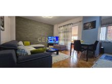 SHITET APARTAMENT 3+1 PËRBALLË DELIJORGJIT + 2 POSTE PARKIMI