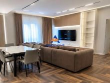JEPET ME QIRA APARTAMENT LUKSOZ 2+1 + BALLKON \"RRUGA E KAVAJ