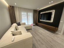 Jepen me qera 3 apartamente 2+1 tek rruga e Elbasanit
