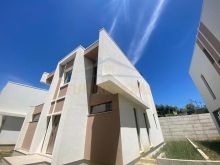 0692268458 Shitet, Vilë 2-katëshe,Residenca Luleborë, Lundër
